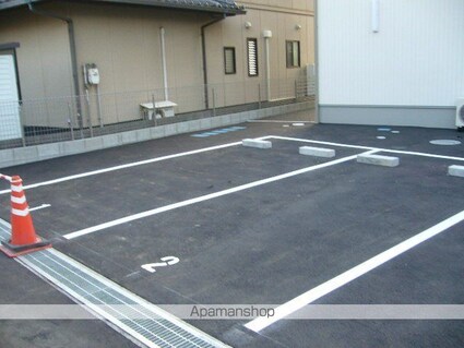 クロワール門田[1K/26.29m2]の駐車場1