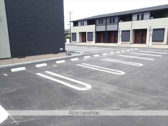 パピーⅡ[1LDK/50.05m2]の駐車場