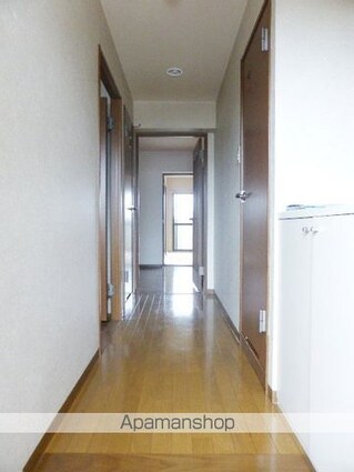 カメリアガーデン[3LDK/65m2]の玄関