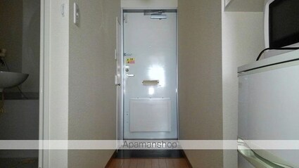 レオパレスアルタランテⅢ[1K/26.08m2]の玄関
