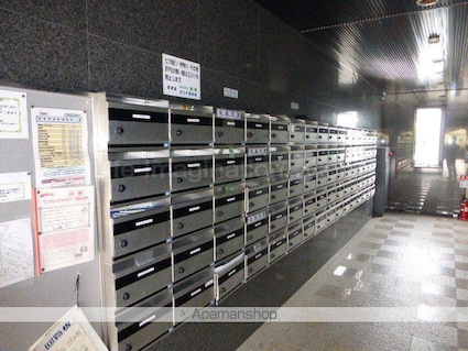 滋賀県彦根市平田町[2LDK/55.2m2]の共用部1