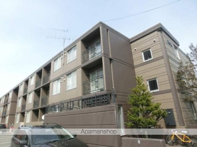 ホークメゾン札幌2号館の外観写真