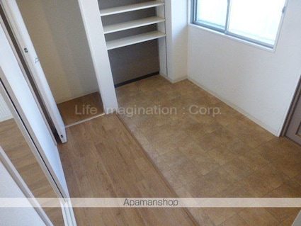 パンセハイツ近江[1LDK/47.3m2]の玄関