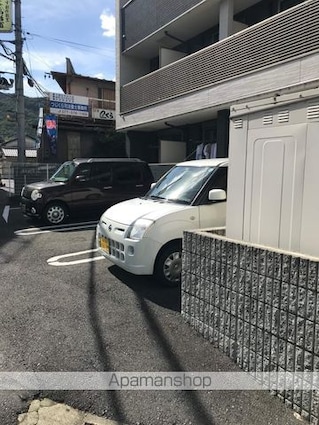 アンフィニー唐崎Ａ[1K/26.87m2]の駐車場1