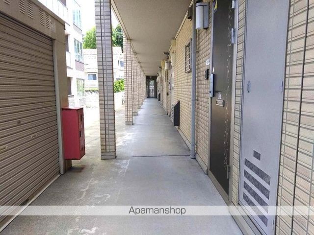第8須賀ハイツの玄関写真