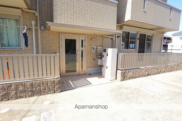 ネクサス2の玄関写真