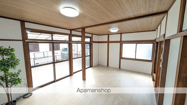 東海道本線 美濃赤坂駅 徒歩13分 2階建 築47年の内装写真