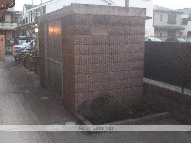 レオパレスシャルメの玄関写真