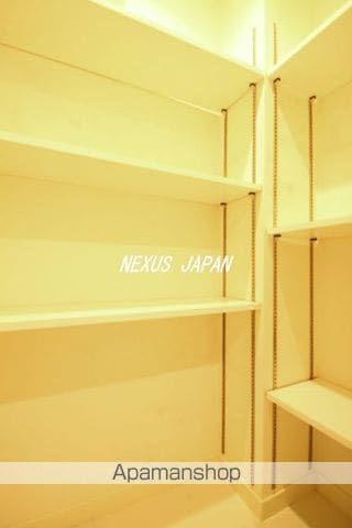 コンフォリア神田神保町の内装写真