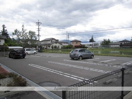 Ｂｅｌｌｅ　Ｖｉｌｌａｇｅ[1LDK/46.52m2]の駐車場1