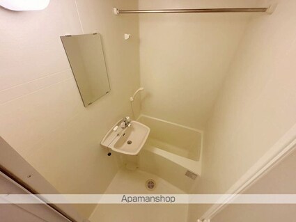 レオパレスパークサイド足立入谷[1K/26.08m2]のバス