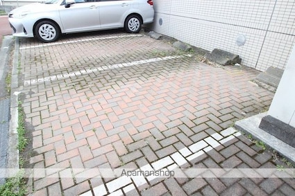 サンフィル長者[1K/29.16m2]の駐車場