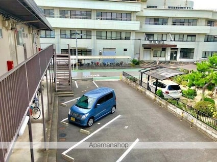 滋賀県野洲市小篠原[1LDK/38m2]の駐車場