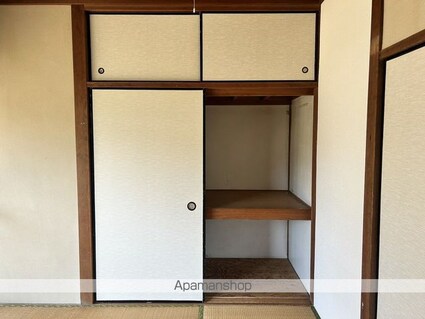 荒尾貸家[3K/49.84m2]の収納1