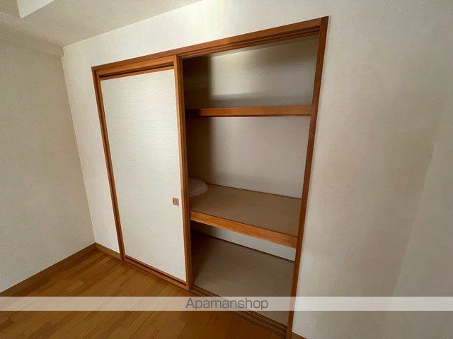幕西町栗林マンションの内装写真