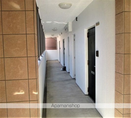 シャンクレール光町の玄関写真