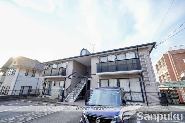 ディアス三町 B棟の外観写真