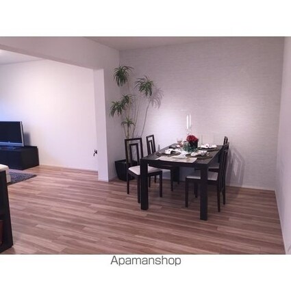 ガーデンハウス千歳船橋[2LDK/67.18m2]のリビング・居間4