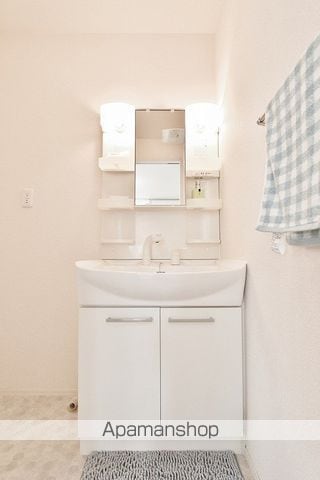 コスモ スクエアII B棟の内装写真