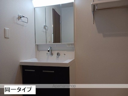 ブライト　スクエアⅣ[1LDK/50.01m2]の洗面所