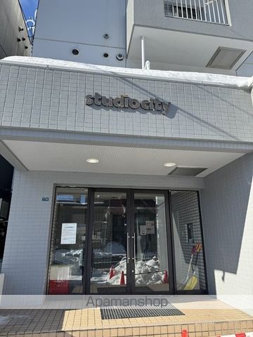 スタジオシティの玄関写真