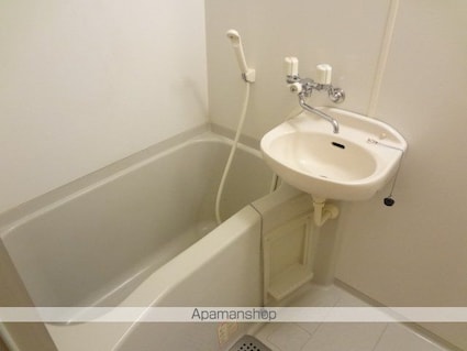 レオパレスゆうゆう[1K/23.18m2]のバス