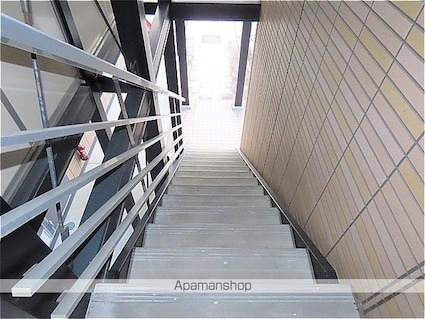 レオパレスセントラルパーク[1LDK/48.44m2]の共用部1