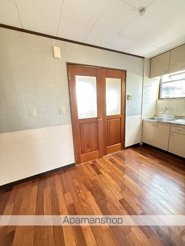 丸井ハイツ崎岡の内装写真