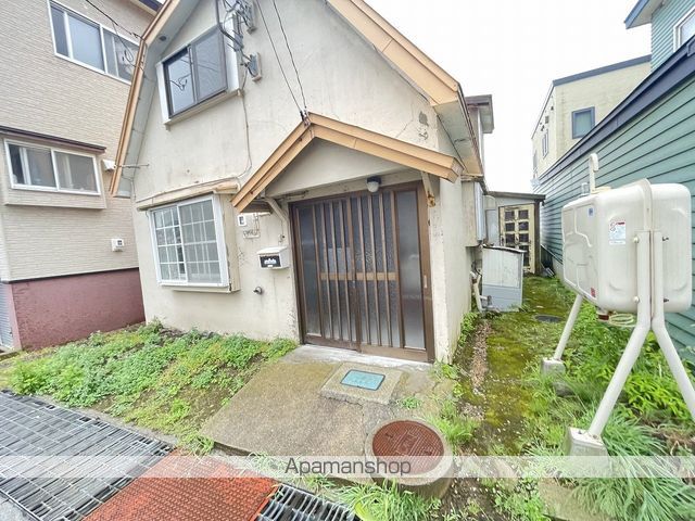 住吉町14貸家の玄関写真