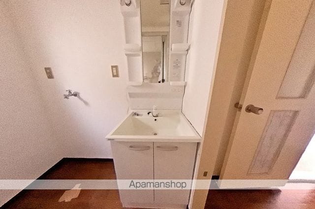 神田縄ハイツ D棟の内装写真