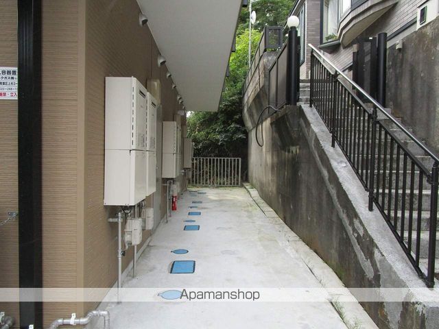 ブルーリーフIIIA棟の玄関写真