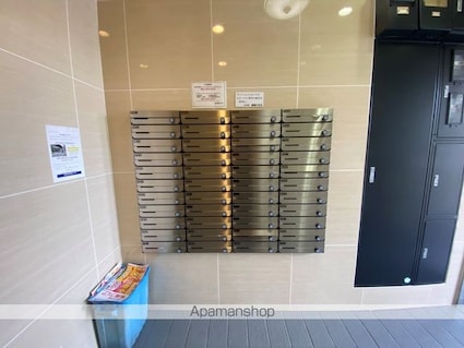 Ｒｅｓｉｄｅｎｃｅ　Ｒ（旧Ｃａｌｍ上幟町）[1R/18.25m2]の共用部1