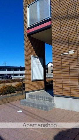 レオパレスル シェルBの玄関写真