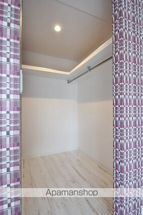 アーバンハイツ若松[1R/32.76m2]の収納