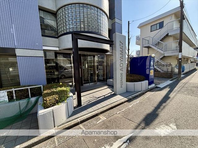 ピアレジアオヤマVの玄関写真