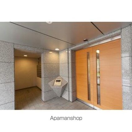 ピュアステージ千歳船橋[2LDK/65.81m2]のエントランス