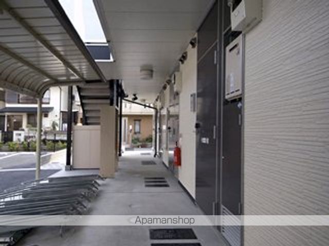 レオパレスリライズ淀の原の玄関写真