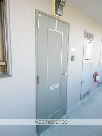 グランデ石原の玄関写真