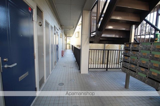 栢森ハイツBの玄関写真