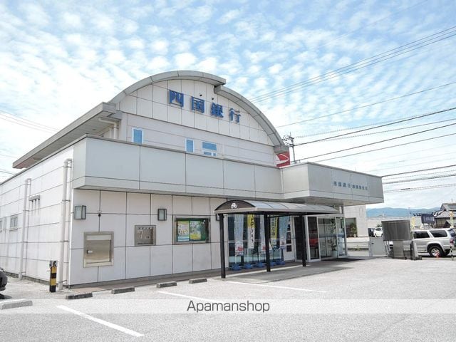 ハイツ足達 B棟の周辺写真