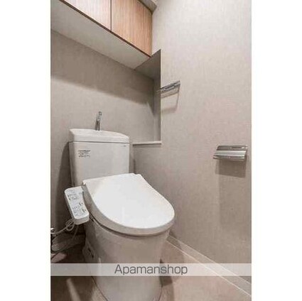 東京都新宿区早稲田町[3LDK/50.24m2]のトイレ