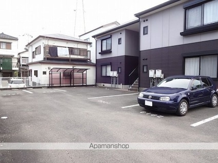 ファミール・ビレジ　Ａ棟[2LDK/56.66m2]の駐車場