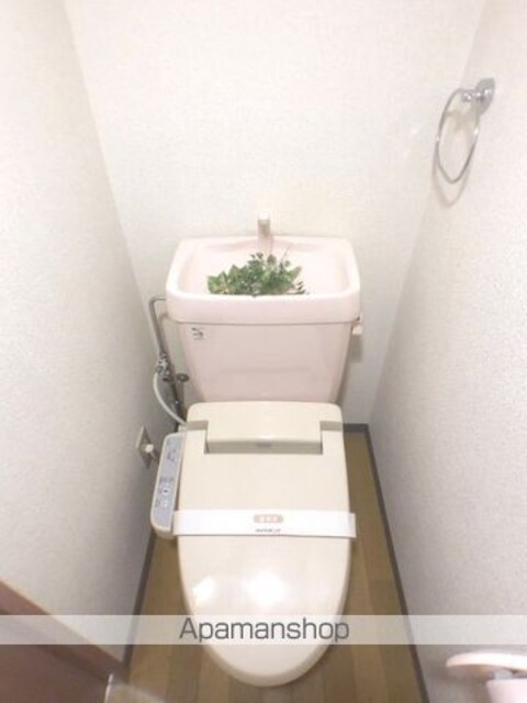 和歌山県和歌山市東蔵前丁[1K/36m2]のトイレ