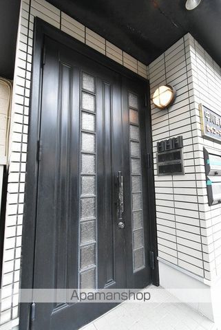 中商マンションの玄関写真