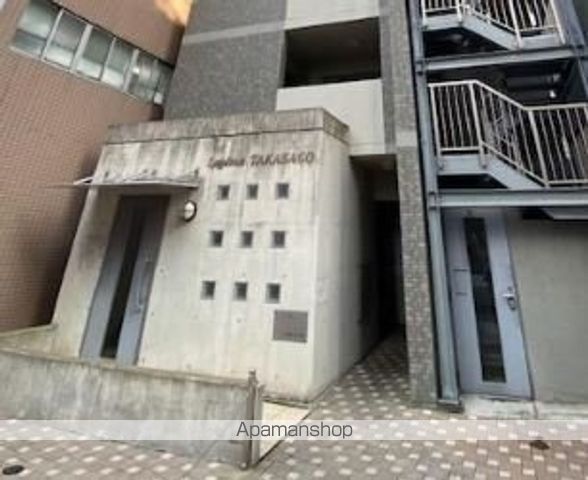 ルピナス高砂の玄関写真