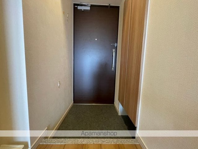 小田急伊勢原駅前マンションの内装写真