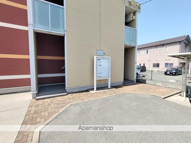 レオネクストフォーレパレスの玄関写真