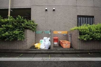 トライアーバンめじろ台[3LDK/64m2]の共用部3