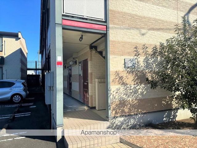 レオパレスバシレイオンの玄関写真