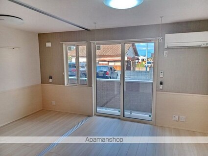 ライフコア吉田小町[1LDK/40.37m2]のリビング・居間